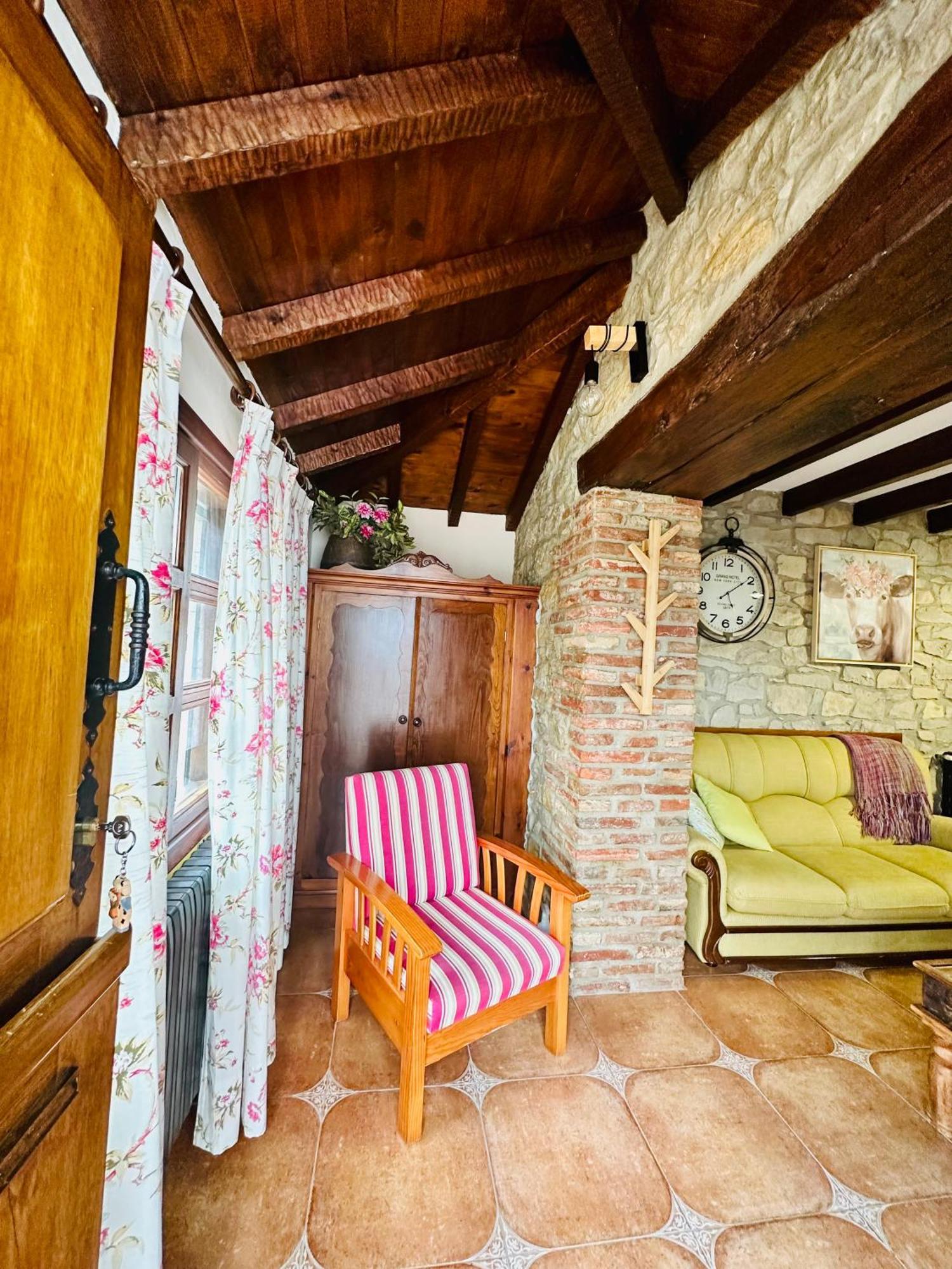 Apartamentos Nel I Santillana del Mar Exterior photo
